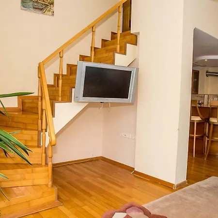 Spacious & Sunny Maisonette With Terrace Near Centre By Flаt Manаger *