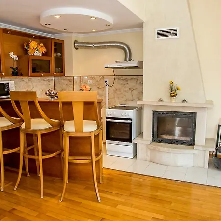 Spacious & Sunny Maisonette With Terrace Near Centre By Flаt Manаger *